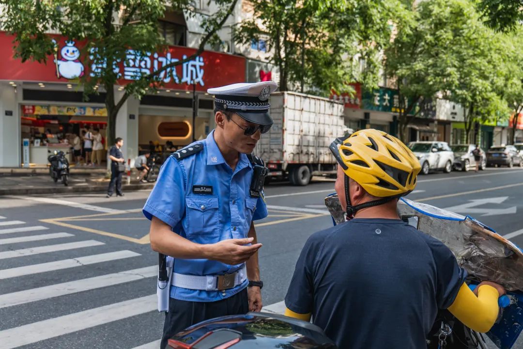 罗德尼詹姆斯阿尔卡拉_卡洛斯阿罗约和詹姆斯_卡洛斯-阿罗约